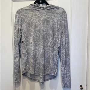 Patagonia Women's Light Gray Camouflage Hoodie